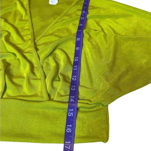 Y2K Objex Lime Green Slinky Faux Wrap Crop Top V Neck Dolman Sleeve Size M - Picture 10 of 10